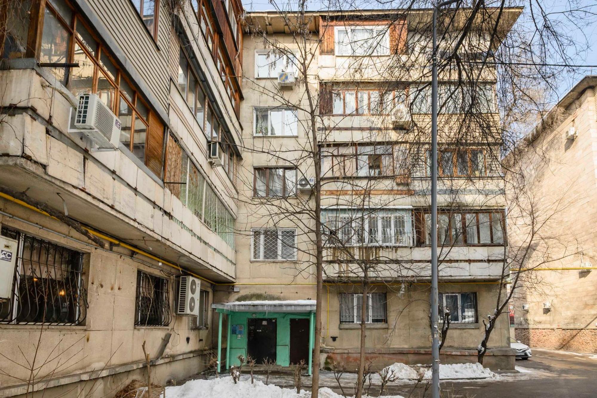 Mid-Century Charm Apartments В Центре Алматы Екстер'єр фото