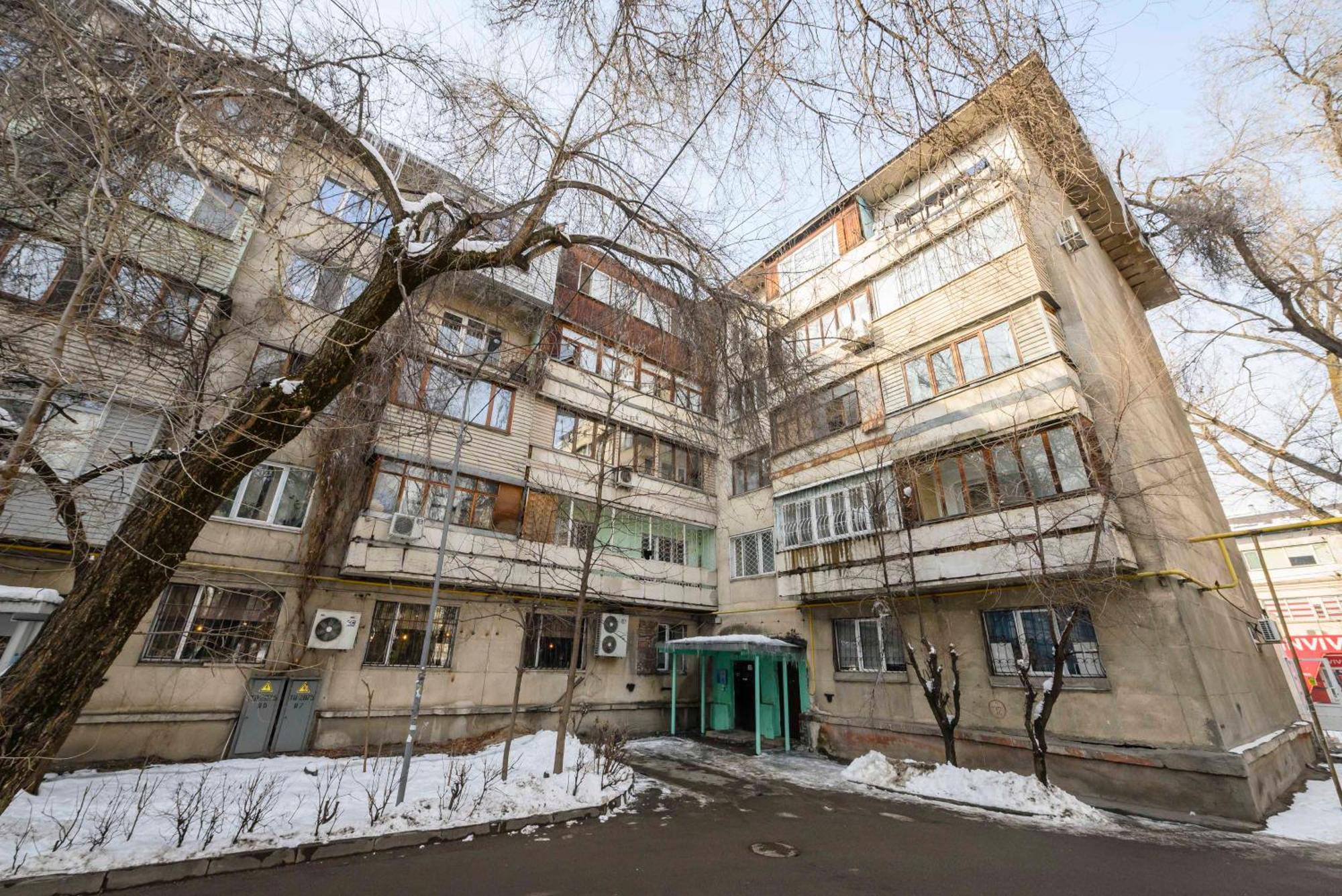 Mid-Century Charm Apartments В Центре Алматы Екстер'єр фото