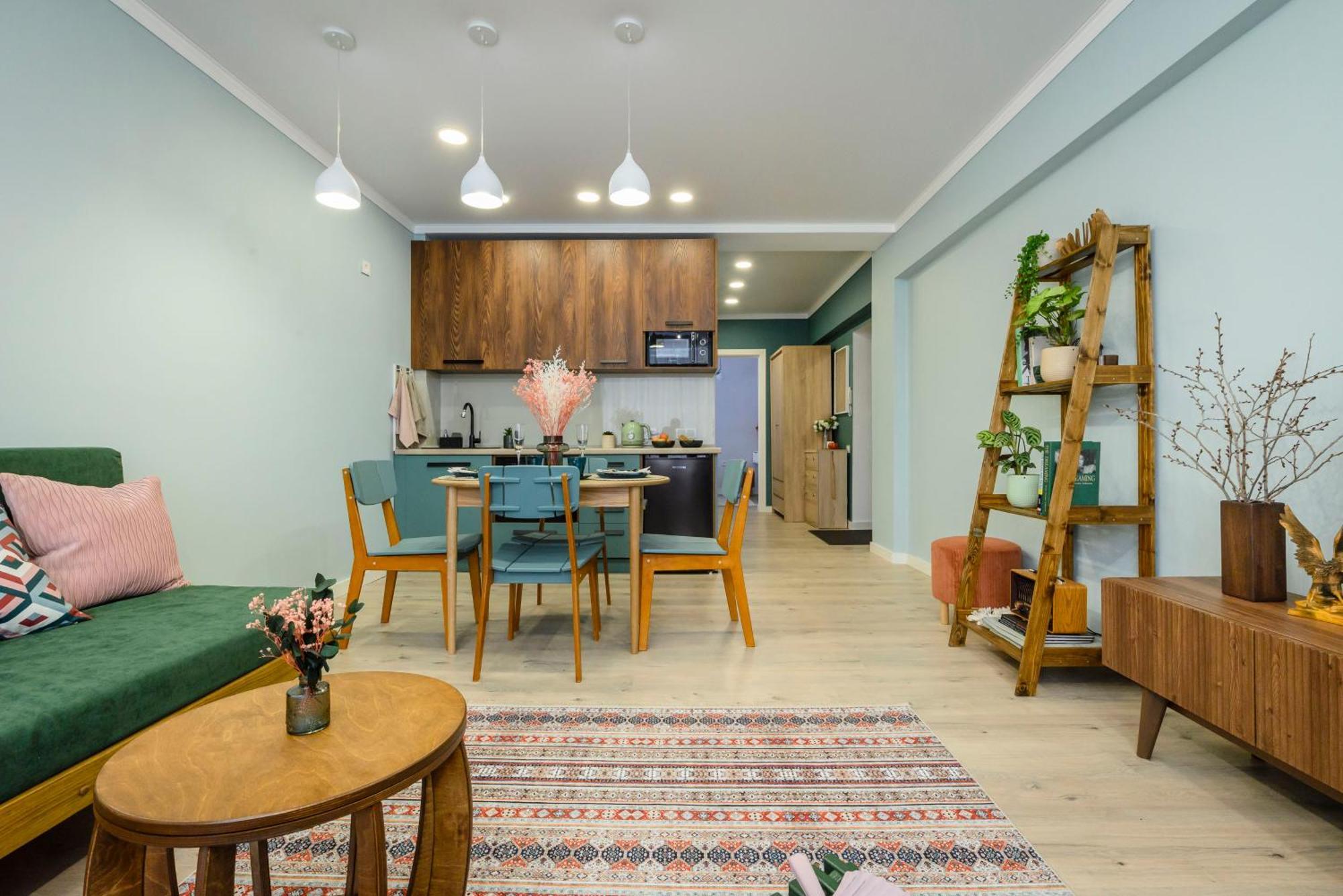 Mid-Century Charm Apartments В Центре Алматы Екстер'єр фото